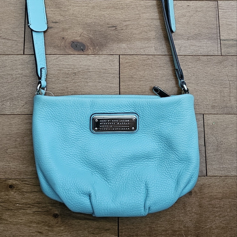 Marc jacobs crossbody (used)